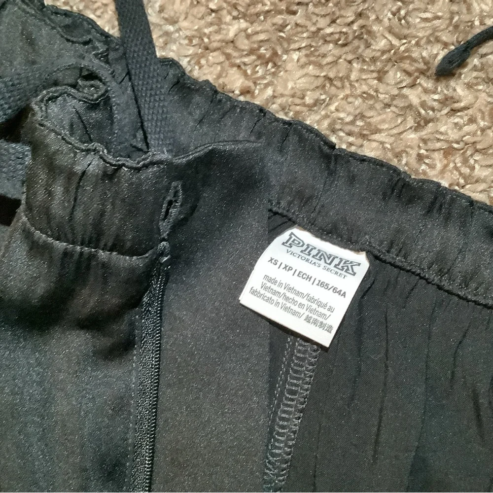 Pink Victoria’s Secret cargo jogger pants, color black, size: XS - Picture 6 of 12